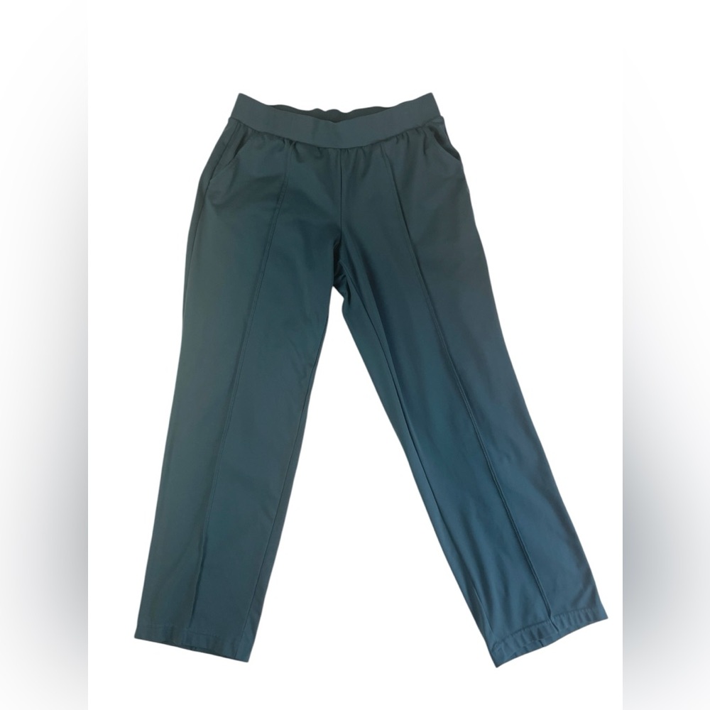 Mondetta Women’s Pintuck Cropped Athleisure Pants